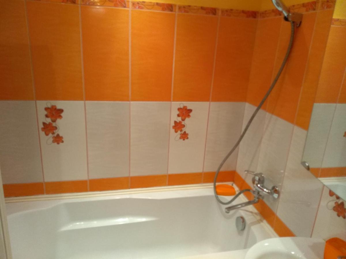 Brivibas 25 Apartamenti Ventspils Luaran gambar