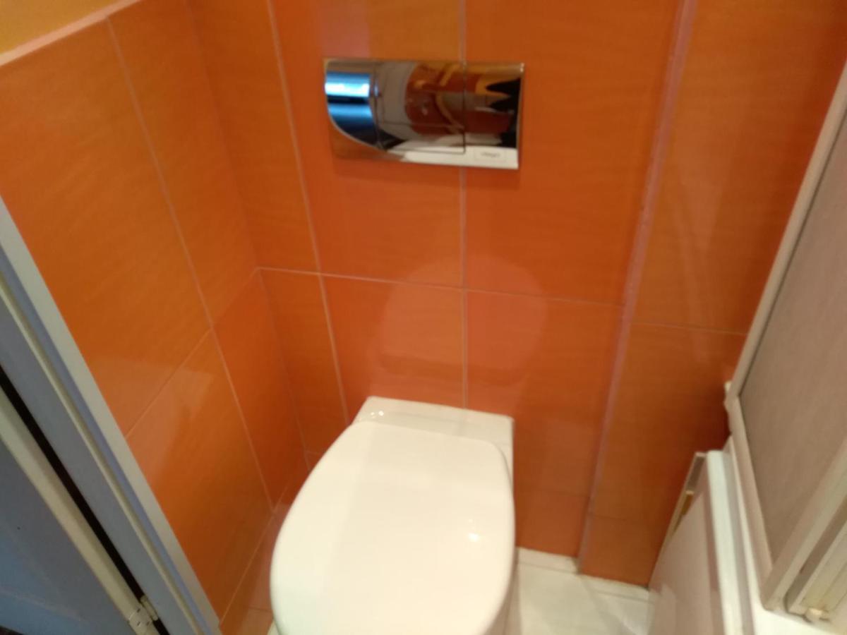 Brivibas 25 Apartamenti Ventspils Luaran gambar