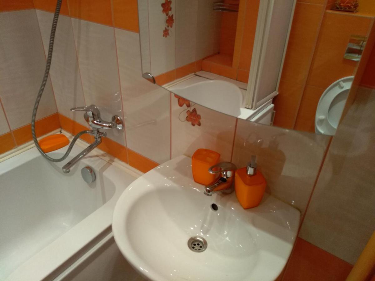 Brivibas 25 Apartamenti Ventspils Luaran gambar